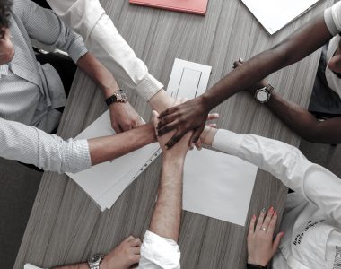 Dachowski Holding Leistung Financing und Investitionen